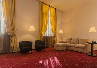 Отель Hotel Concordia Тыргу-Муреш Люкс с видом-5
